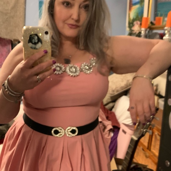 Words do not do this dress justice. Therefore I put it on and here it is…lol - Picture 3 of 10